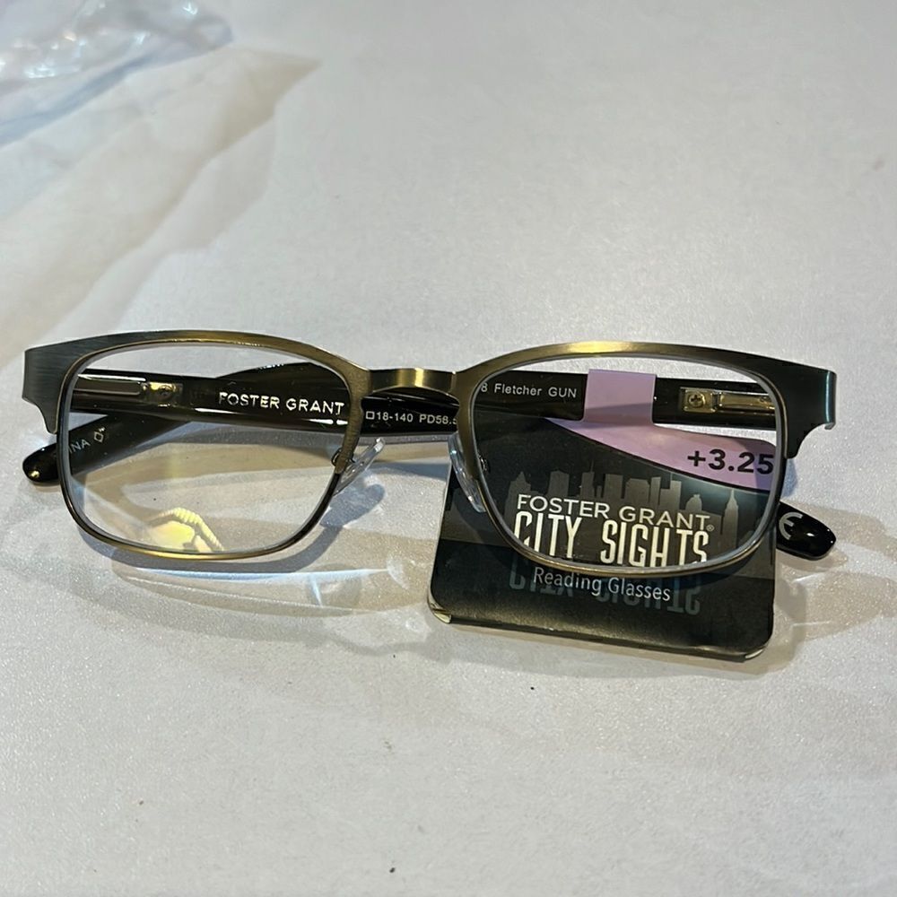 Foster Grant City Sights Readers  2.50 or 3.25 Fletcher. EG 88